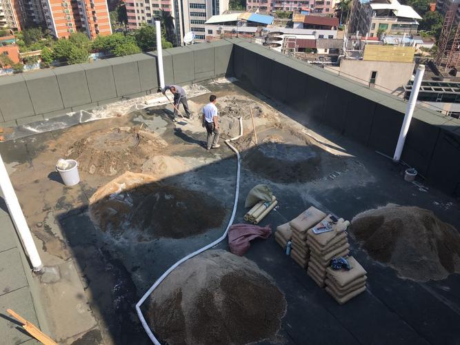荔乡路某小区屋面隔热施工